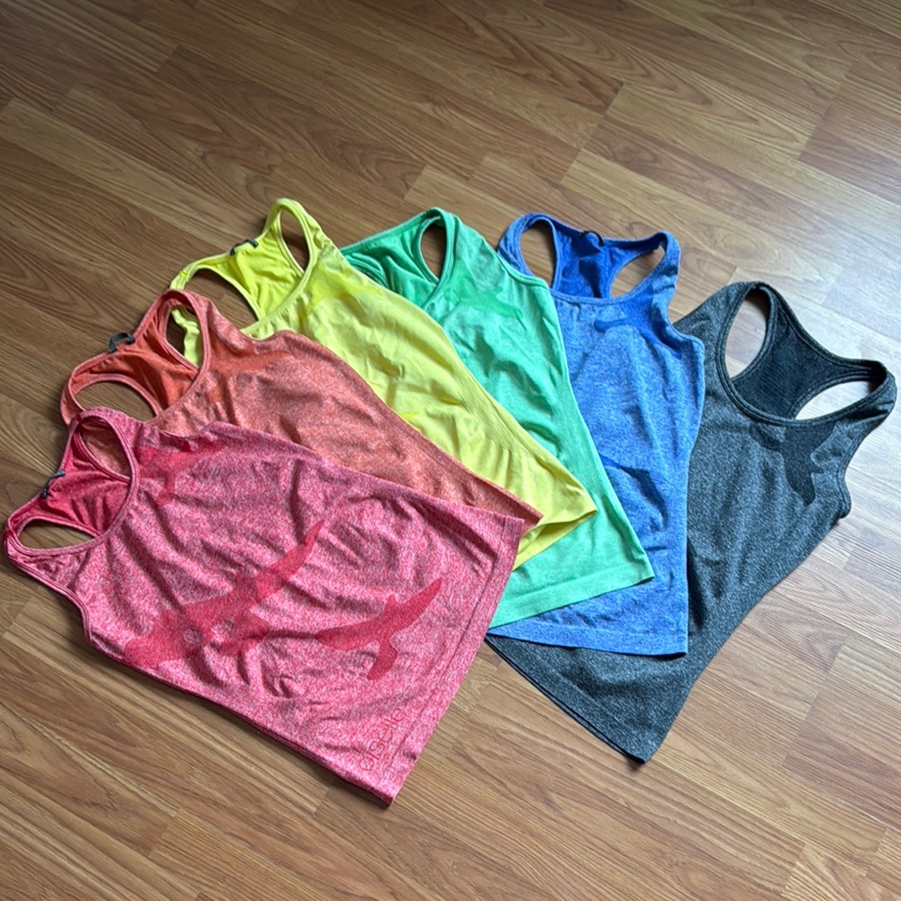 Women’s Oiselle Volee Tank Top Bundle